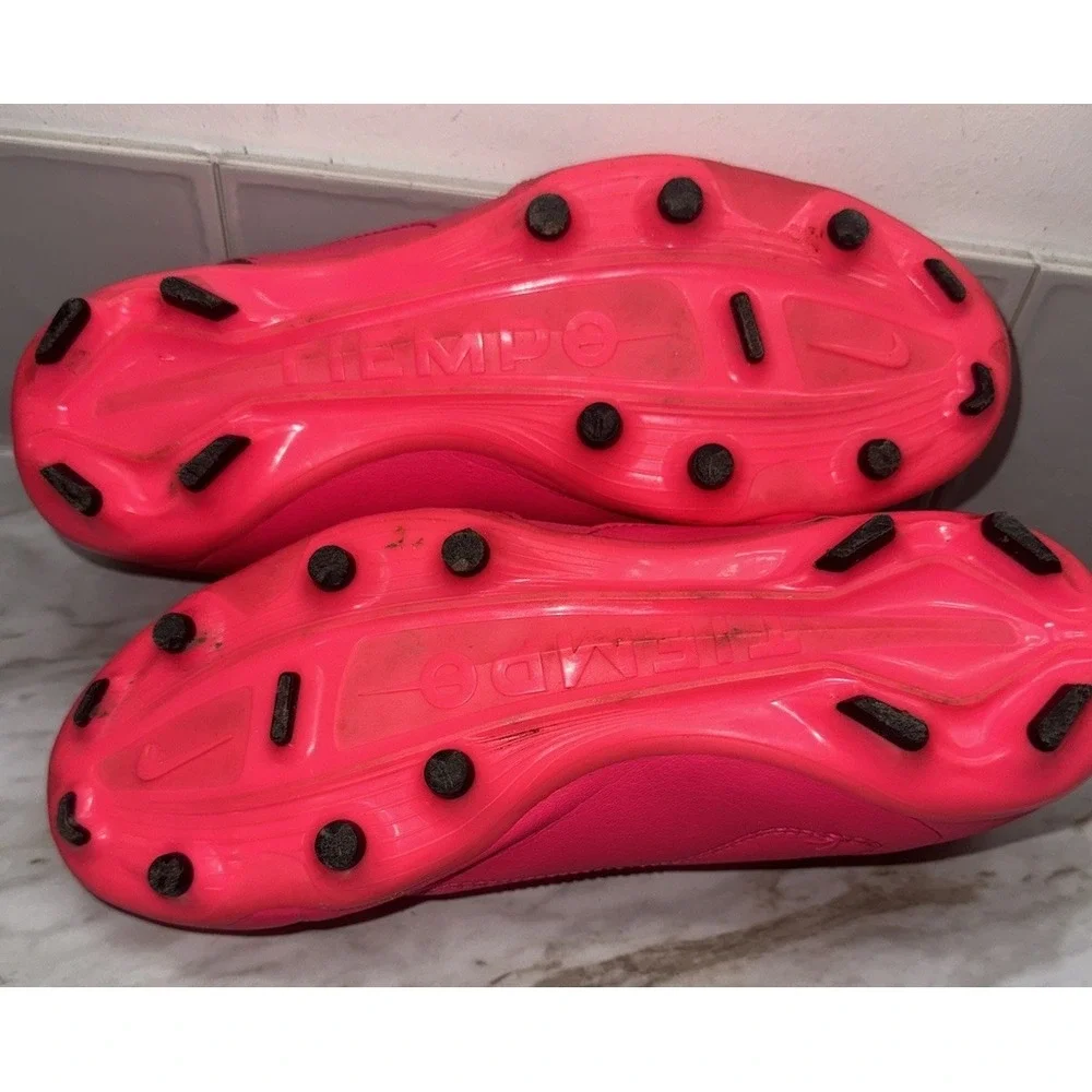 NIKE Tiempo Girl's‎ Size 6.0 Youth Pink Black Soccer Cleats Shoes 6.0Y